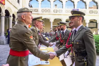 Fotografías del acto de fin de curso de la 314 promoción de Oficiales de Artillería 30 Acto Fin de Curso 314 Promoción de Oficiales de Artillería - Héctor Criado