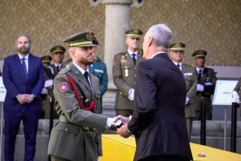 Fotografías del acto de fin de curso de la 314 promoción de Oficiales de Artillería 34 Acto Fin de Curso 314 Promoción de Oficiales de Artillería - Héctor Criado