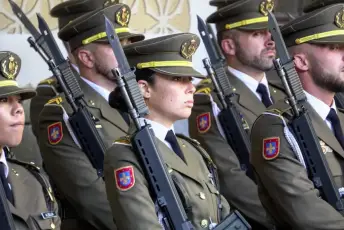 Fotografías del acto de fin de curso de la 314 promoción de Oficiales de Artillería 6 Acto Fin de Curso 314 Promoción de Oficiales de Artillería - Héctor Criado