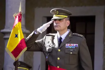Fotografías del acto de fin de curso de la 314 promoción de Oficiales de Artillería 10 Acto Fin de Curso 314 Promoción de Oficiales de Artillería - Héctor Criado