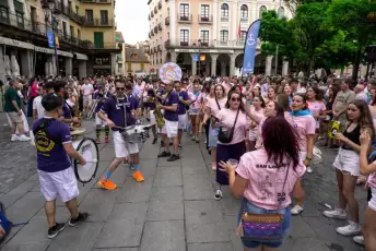 Fotografías Concentración de Peñas y Pregón de las Ferias y Fiestas de Segovia 2026 28 Concentración Peñas y Pregón Ferias y Fiestas Segovia - Héctor Criado