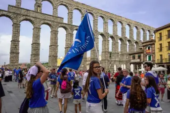 Fotografías Concentración de Peñas y Pregón de las Ferias y Fiestas de Segovia 2026 4 Concentración Peñas y Pregón Ferias y Fiestas Segovia - Héctor Criado
