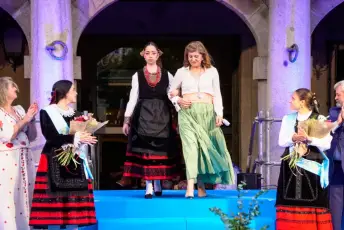 Fotografías Concentración de Peñas y Pregón de las Ferias y Fiestas de Segovia 2026 41 Concentración Peñas y Pregón Ferias y Fiestas Segovia - Héctor Criado