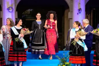 Fotografías Concentración de Peñas y Pregón de las Ferias y Fiestas de Segovia 2026 51 Concentración Peñas y Pregón Ferias y Fiestas Segovia - Héctor Criado