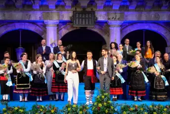 Fotografías Concentración de Peñas y Pregón de las Ferias y Fiestas de Segovia 2026 57 Concentración Peñas y Pregón Ferias y Fiestas Segovia - Héctor Criado