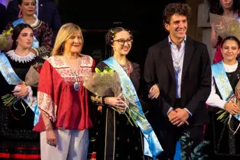 Fotografías Concentración de Peñas y Pregón de las Ferias y Fiestas de Segovia 2026 60 Concentración Peñas y Pregón Ferias y Fiestas Segovia - Héctor Criado