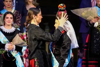 Fotografías Concentración de Peñas y Pregón de las Ferias y Fiestas de Segovia 2026 69 Concentración Peñas y Pregón Ferias y Fiestas Segovia - Héctor Criado