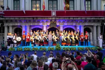 Fotografías Concentración de Peñas y Pregón de las Ferias y Fiestas de Segovia 2026 73 Concentración Peñas y Pregón Ferias y Fiestas Segovia - Héctor Criado