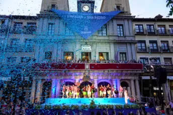 Fotografías Concentración de Peñas y Pregón de las Ferias y Fiestas de Segovia 2026 78 Concentración Peñas y Pregón Ferias y Fiestas Segovia - Héctor Criado
