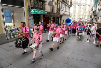 Fotografías Concentración de Peñas y Pregón de las Ferias y Fiestas de Segovia 2026 10 Concentración Peñas y Pregón Ferias y Fiestas Segovia - Héctor Criado