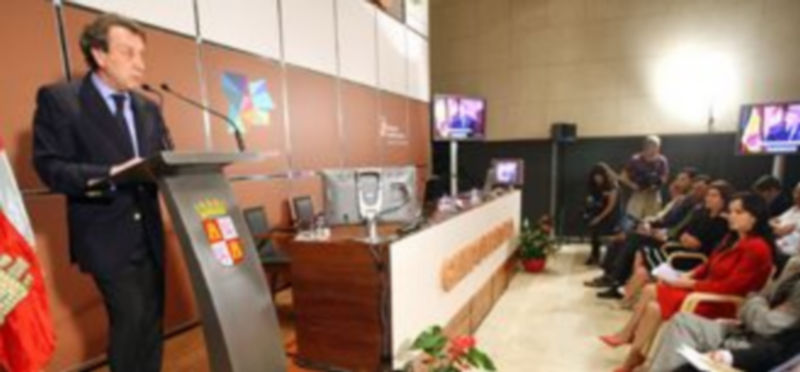 De Santiago-Juárez interviene en la apertura del seminario ‘Campo y futuro’