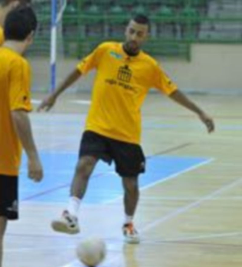 El internacional francés Kamel Hamdoud