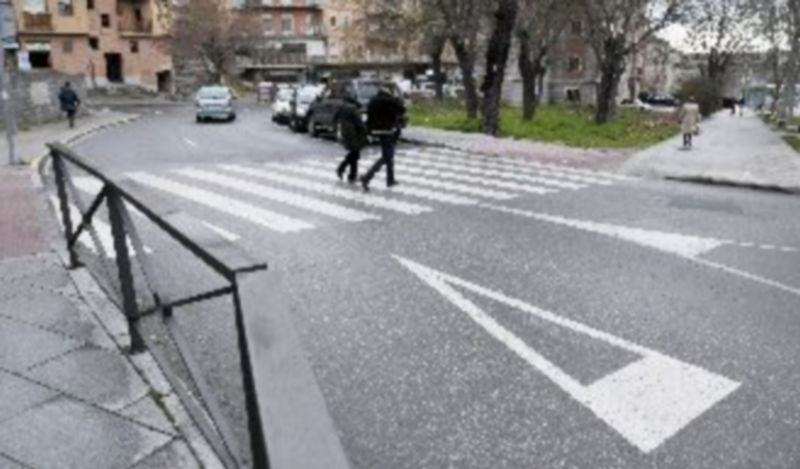 El Ayuntamiento hizo uso de una propiedad privada para abrir una salida por la calle Soldado Español hacia la avenida de Padre Claret./ Juan Martín