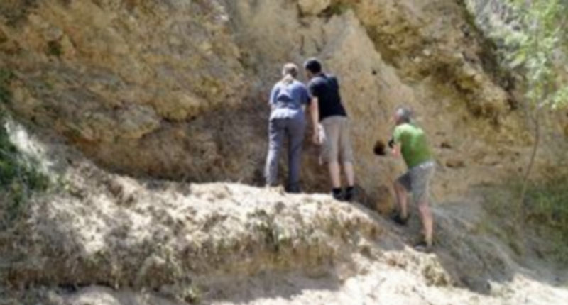 Los arqueólogos María de Andrés