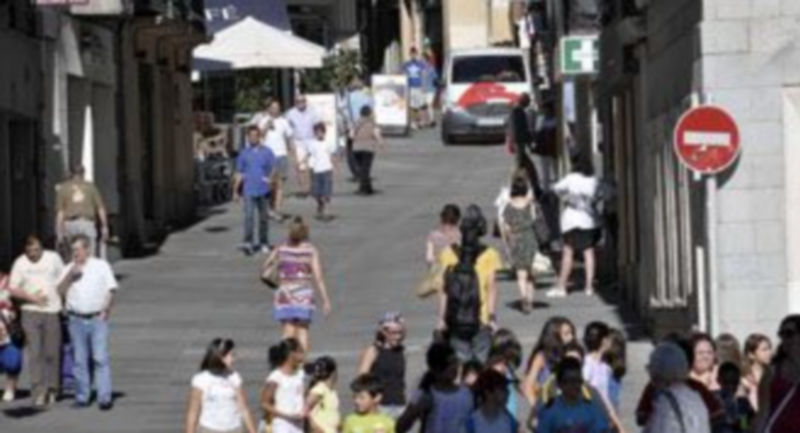 Los efectos de la crisis han alcanzado también a los pequeños y medianos negocios tradicionales dedicados a realizar reparaciones. / Juan Martín