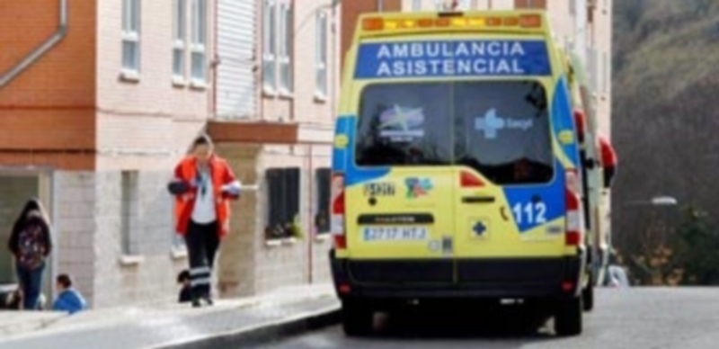 El 112 dispone de un  amplio servicio de ambulancias con las que llevar a cabo los servicios asistenciales que se demandan a través de las llamadas y peticiones a la central. / Kamarer