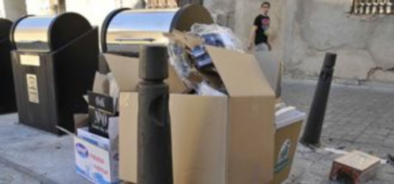 El Ayuntamiento de Segovia quiere mejorar la colaboración del comercio de la capital en la recogida de cartón y alcanzar los 20.000 kilos mensuales. / Juan Martín