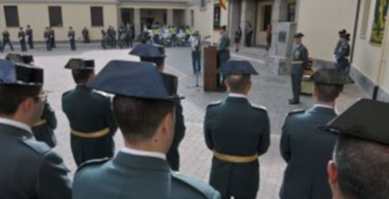 El acto castrense del día del Pilar volvió al acuartelamiento tras ocho años en las calles segovianas. La subdelegada recalcó que se trataba de una “vuelta a casa”. / Juan Martín