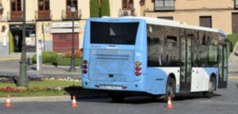 En los meses de junio y julio los autobuses sufrieron 32 y 22 averías respectivamente. / Juan Martín