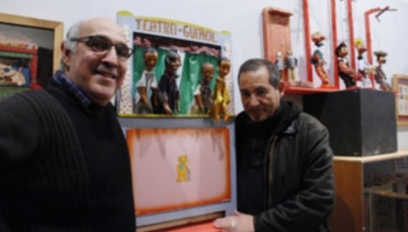 El juego y los títeres. / Foto: Juan Martín