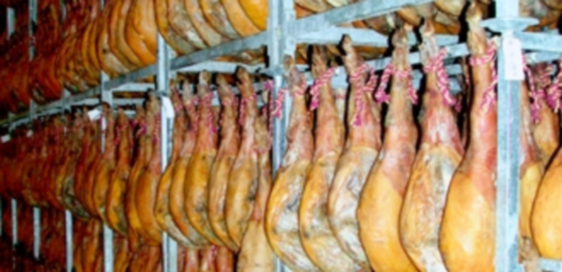 Un conjunto de jamones