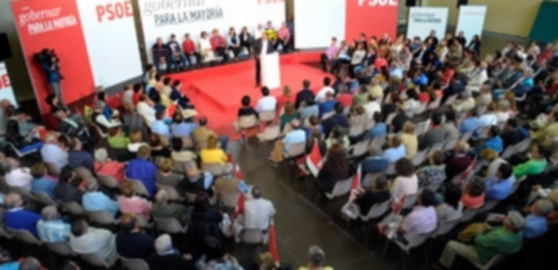 El pabellón Enrique Serichol acogió el acto central de campaña de los socialistas segovianos. / El Adelantado