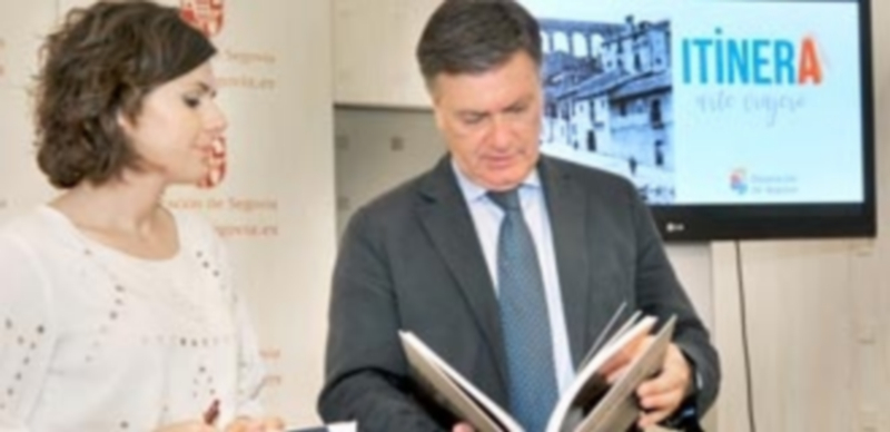 El arte sale a la provincia con el nuevo proyecto de Cultura ‘Itinera’ 1 Un momento de la presentación del proyecto