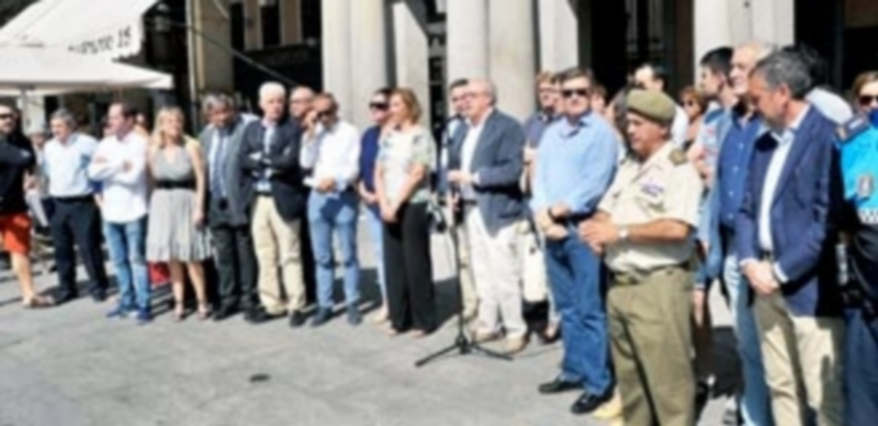 Representantes políticos de todos los partidos