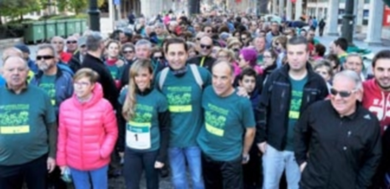 La marcha verde solidaria 1 Las calles se llenaron de camisetas verdes.