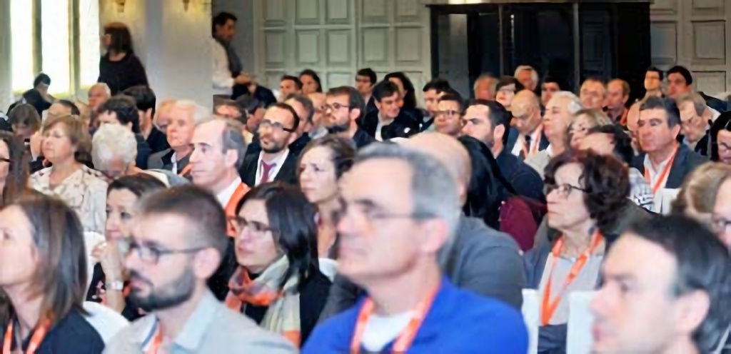 Participantes en el Congreso Internacional.  / Kamarero