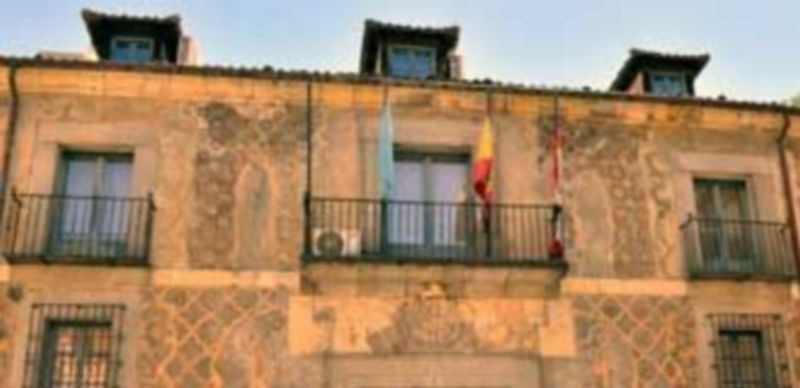 El inmueble fue construído en 1748 sobre los cimientos de otro más antiguo