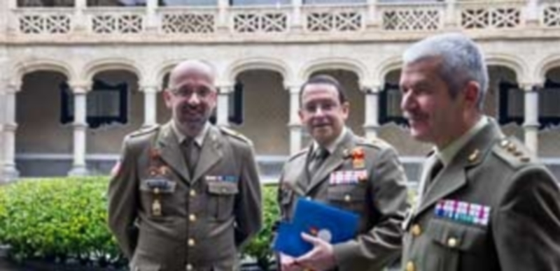 El general director de la Academia de Artillería