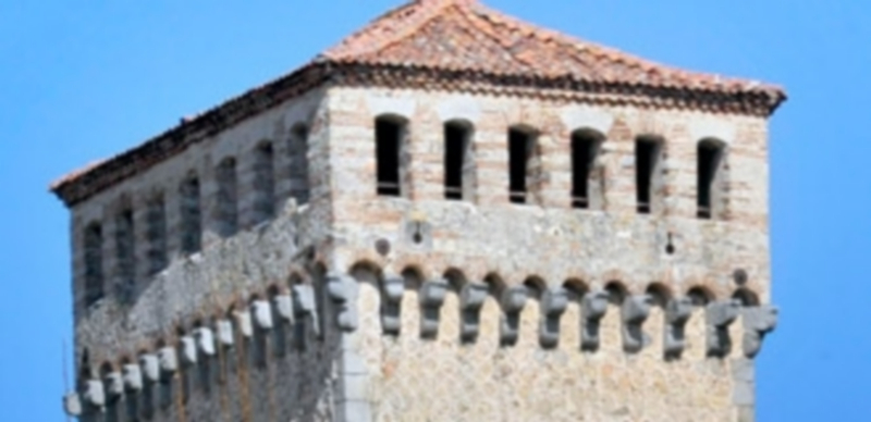 El Torreón de Lozoya constituía el emblema de la actividad cultural de la Obra Social de Caja Segovia. / Kamarero