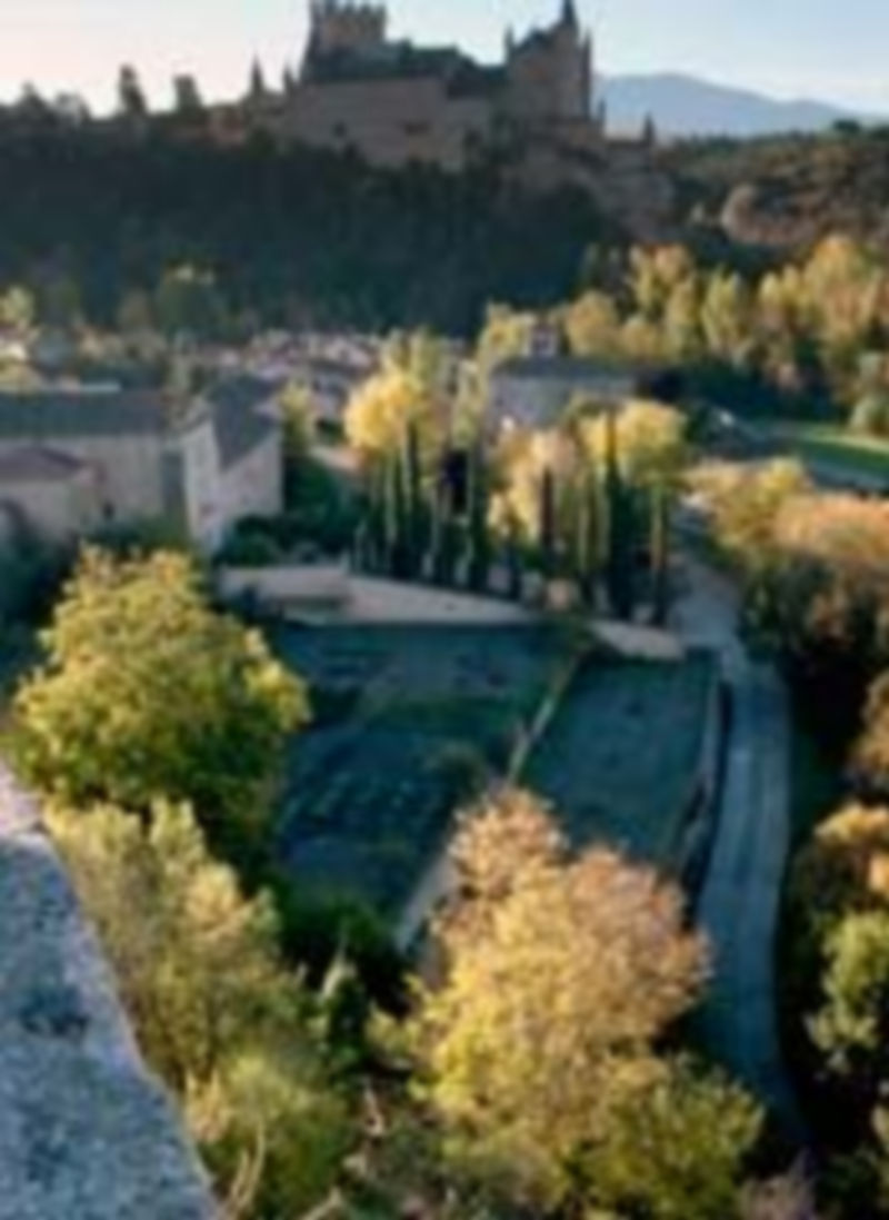 Hoy será la visita a la huerta de San Juan de la Cruz. / Kamarero.