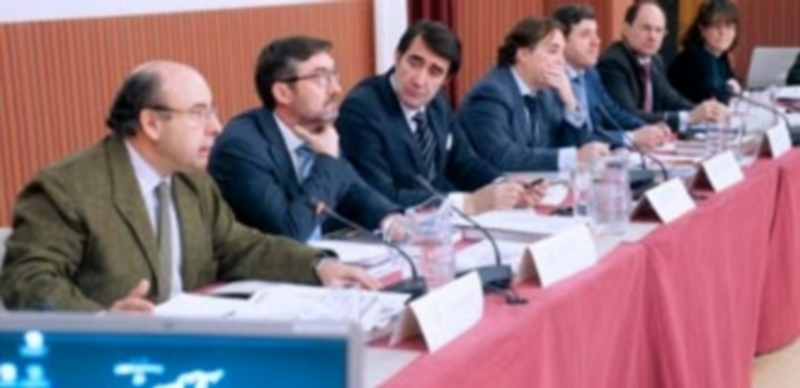 Mesa presidencial del Patronato