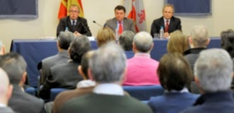 Una de las reuniones explicativas de la ordenación territorial