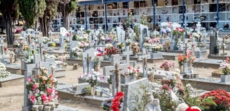 El cementerio se prepara para la llegada de miles de personas