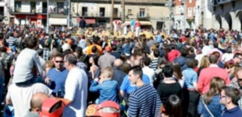 La Fiesta de los Gabarreros atrae a cientos de personas cada año hasta El Espinar y se ha convertido ya en una cita ineludible del calendario de eventos. / Pedro Merino