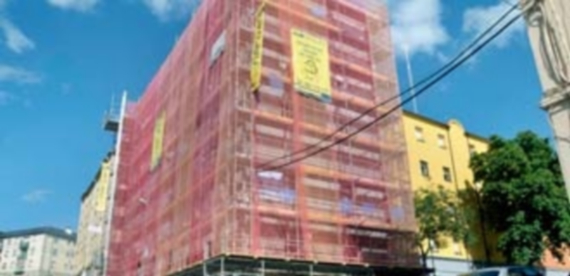 Uno de los edificios que se ha acogido al ARI de San José-El Palo Mirasierra. / Juan Martín