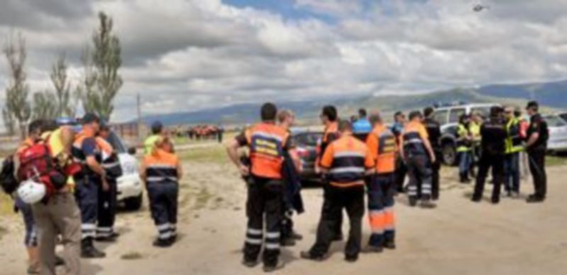 Un operativo de voluntarios de Segovia y de equipos de Protección Civil se sumaron ayer a la búsqueda del anciano. / K.