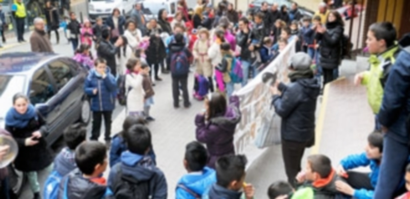 Una de las concentraciones protagonizadas por la AMPA del colegio ‘Santa Eulalia’ el mes pasado. / Kamarero