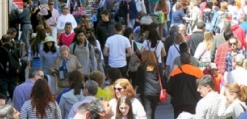 Aún quedan en la provincia de Segovia 8.251 personas desempleadas. / KAMARERO