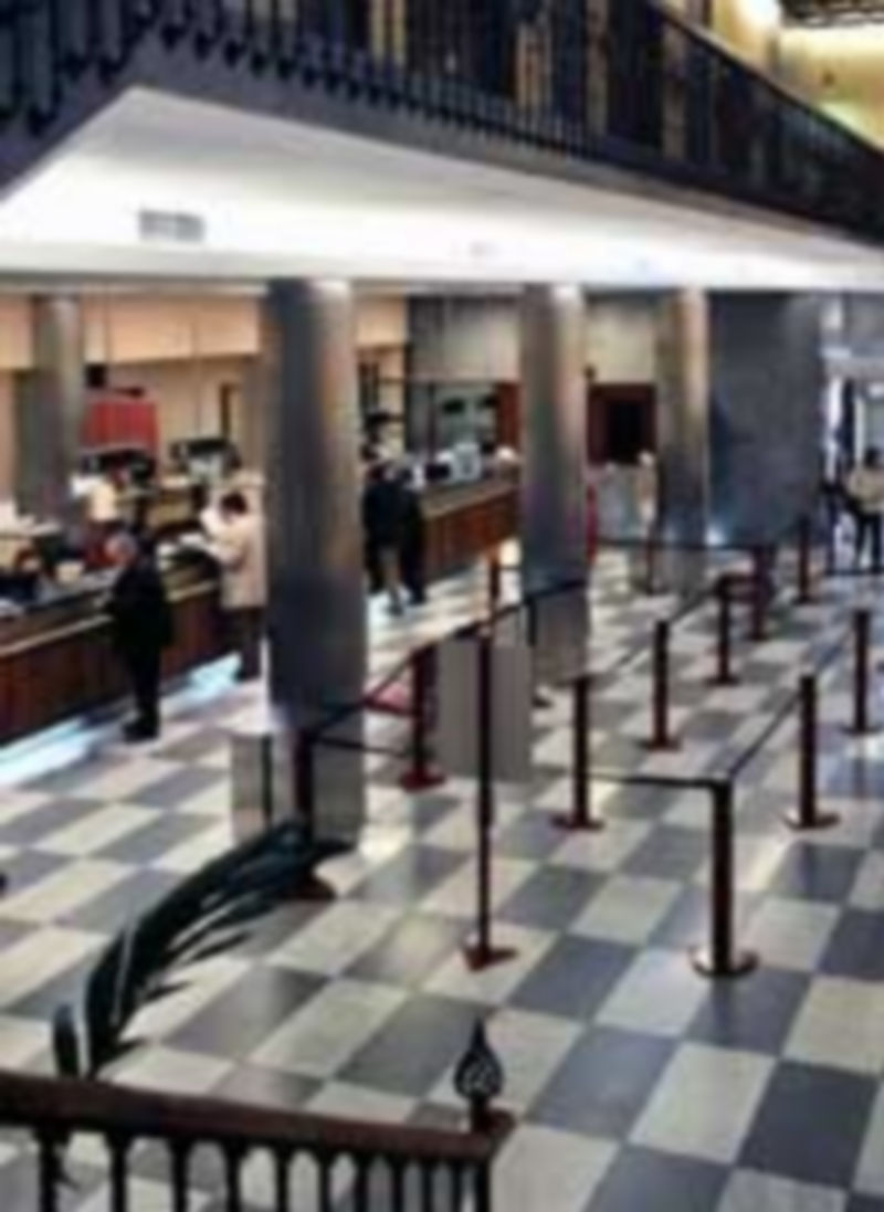 Imagen de archivo del interior de una oficina bancaria segoviana./ Kamarero