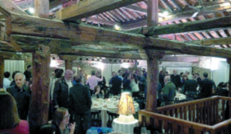 Panorámica de las instalaciones del restaurante La Portada