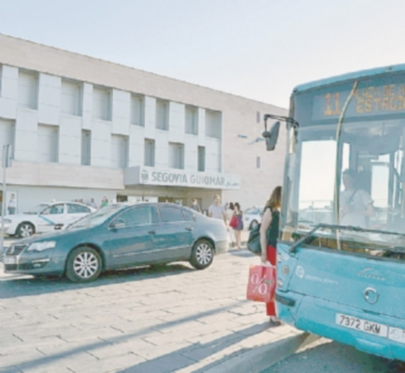 La estación del AVE de Segovia recibe a numerosos turistas. / El Adelantado
