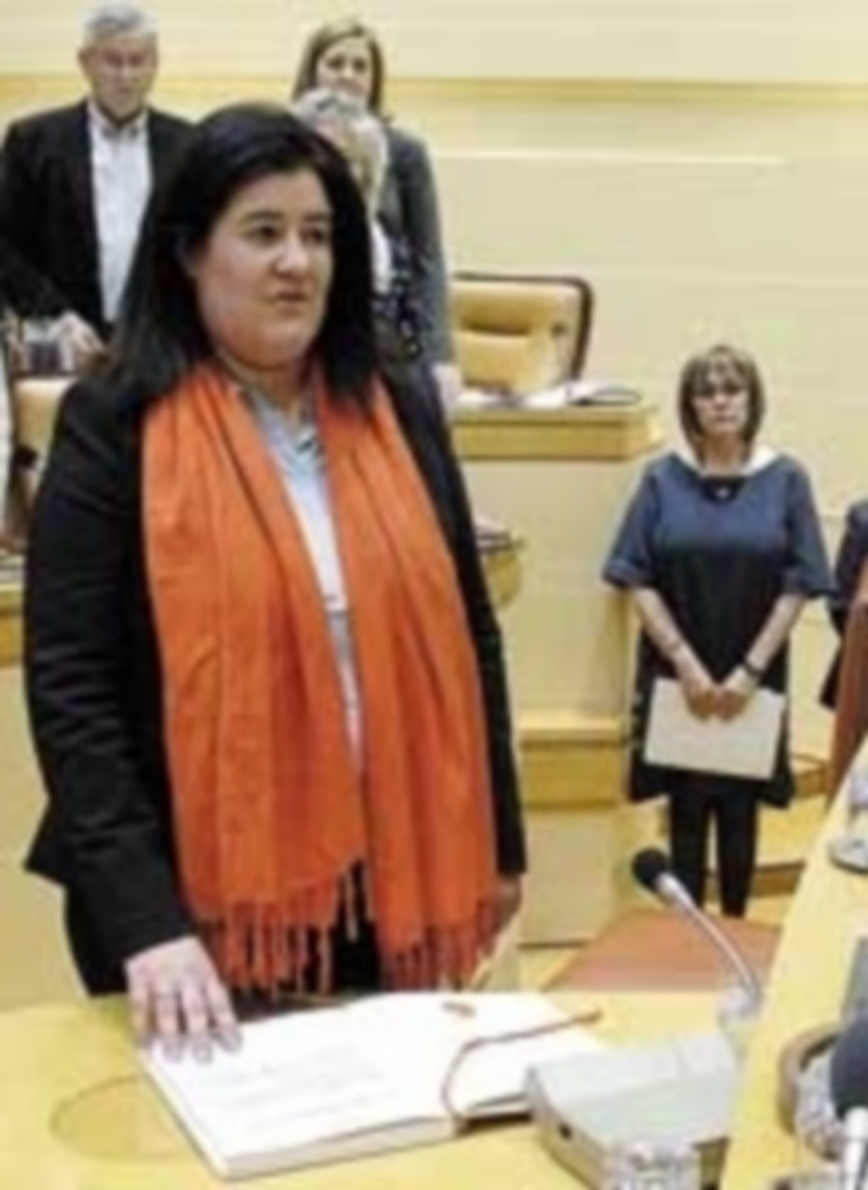 Miriam Sanz de Andrés prometió su cargo ante la alcaldesa