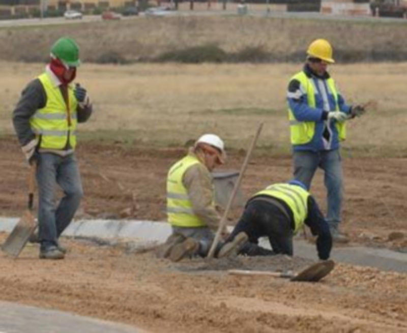 Casi un 26% de los afiliados extranjeros al régimen general en Castilla y León pertenecen a la construcción