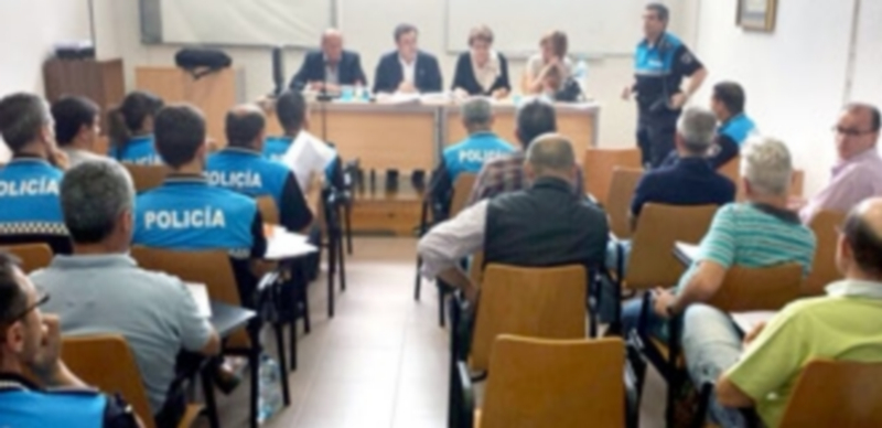 Un momento del acto de presentación del curso