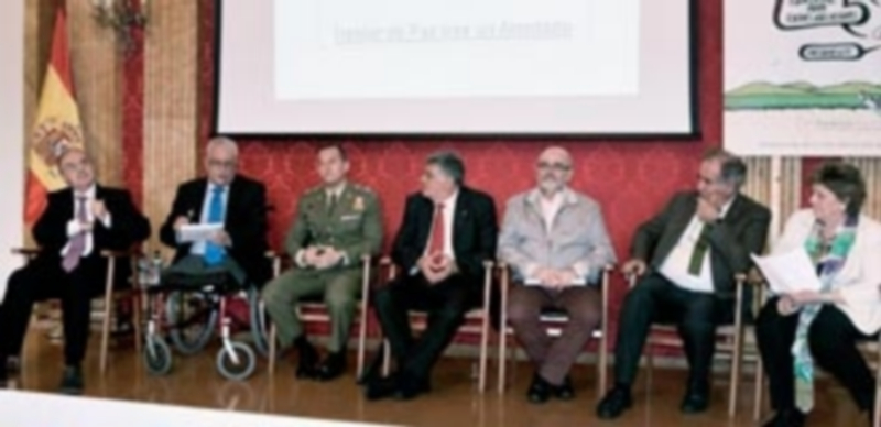 Un momento de la mesa redonda celebrada ayer en la Academia de Artillería. / E.A.