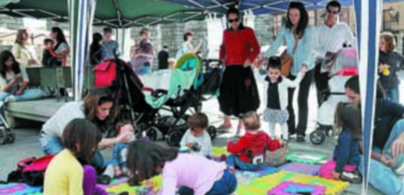 Las familias se benefician de las ayudas establecidas por maternidad. / Kamarero